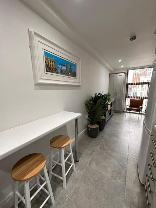 Boutique Style Apartment Belfast Exterior photo